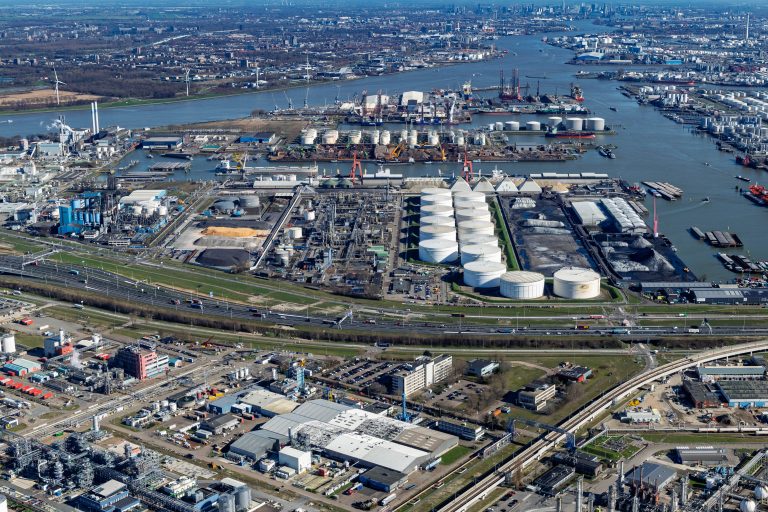 Port of Rotterdam records modest cargo growth amid shifting trade flows