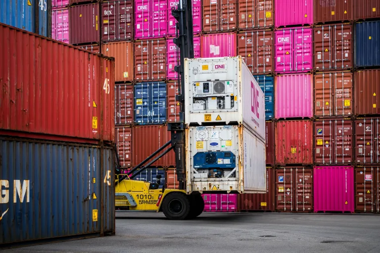 Antwerp-Bruges container traffic rebounds despite lower overall throughput
